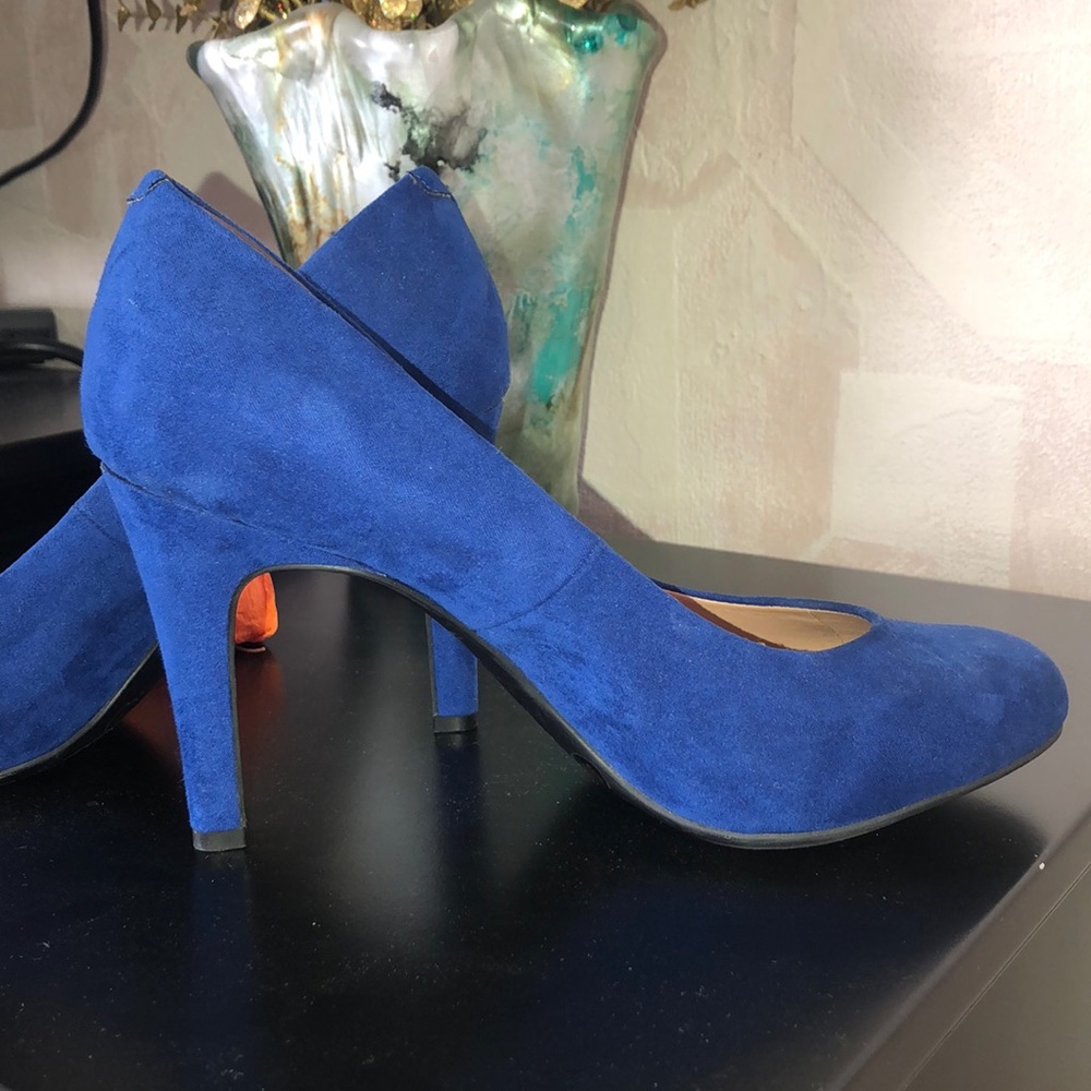 9w blue suede shoe